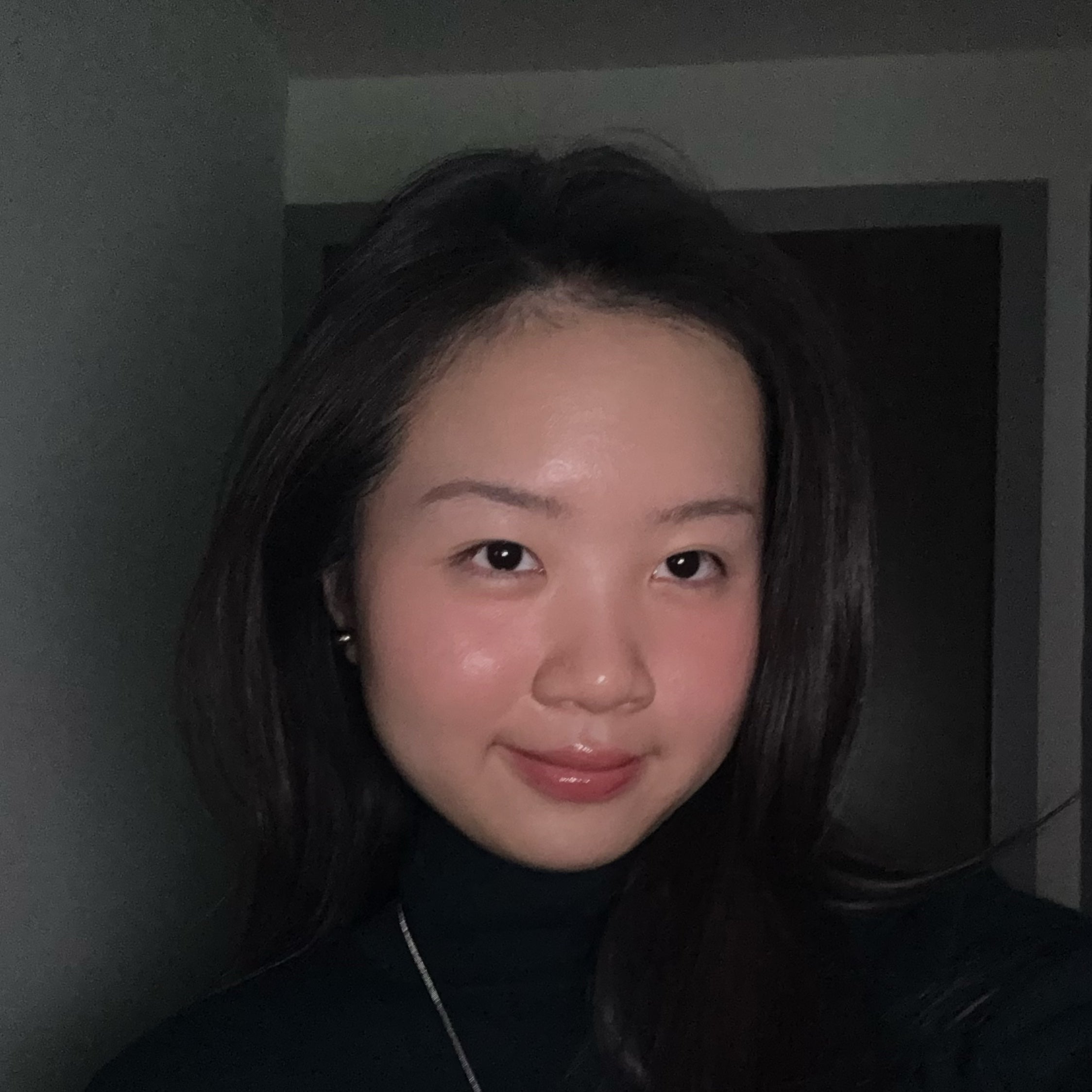Vy Nguyen selfie