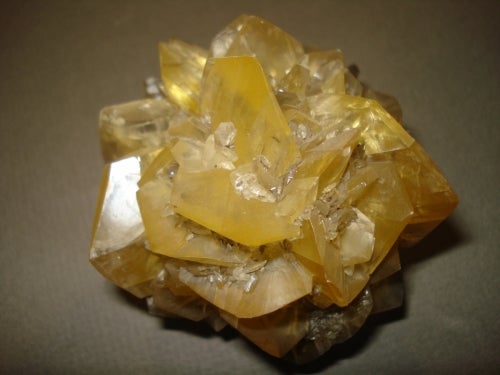 yellow selenite