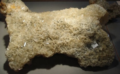 Large specimen of many small baryte crystals whose arrangement resembles fish scales
