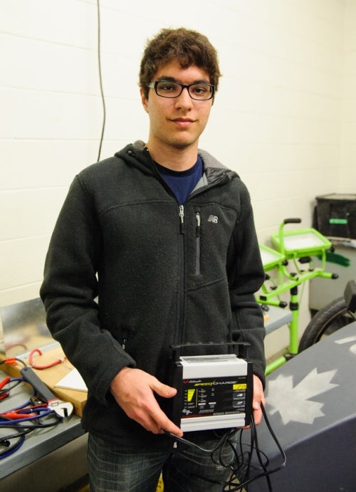 SJAM car club student - Gunes with charger