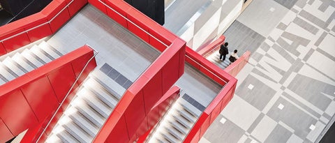 Red steps at E7