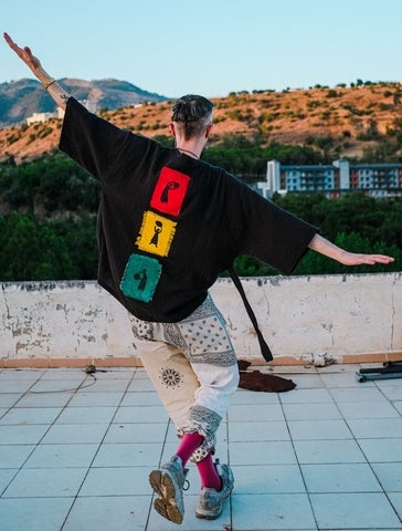 youth dancing