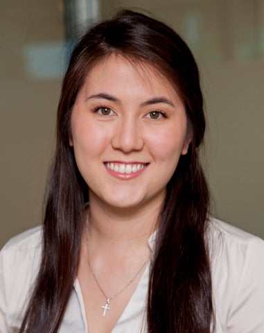 Madeleine Tien-Hua de Souza Headshot
