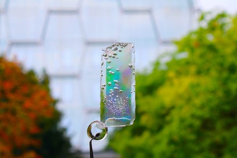 Nanopattern rainbows