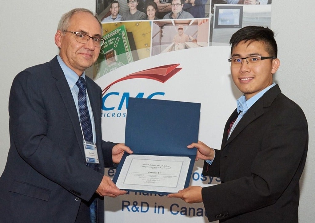 Yunzhe Li receives his TEXPO award from Guy Hamel.
