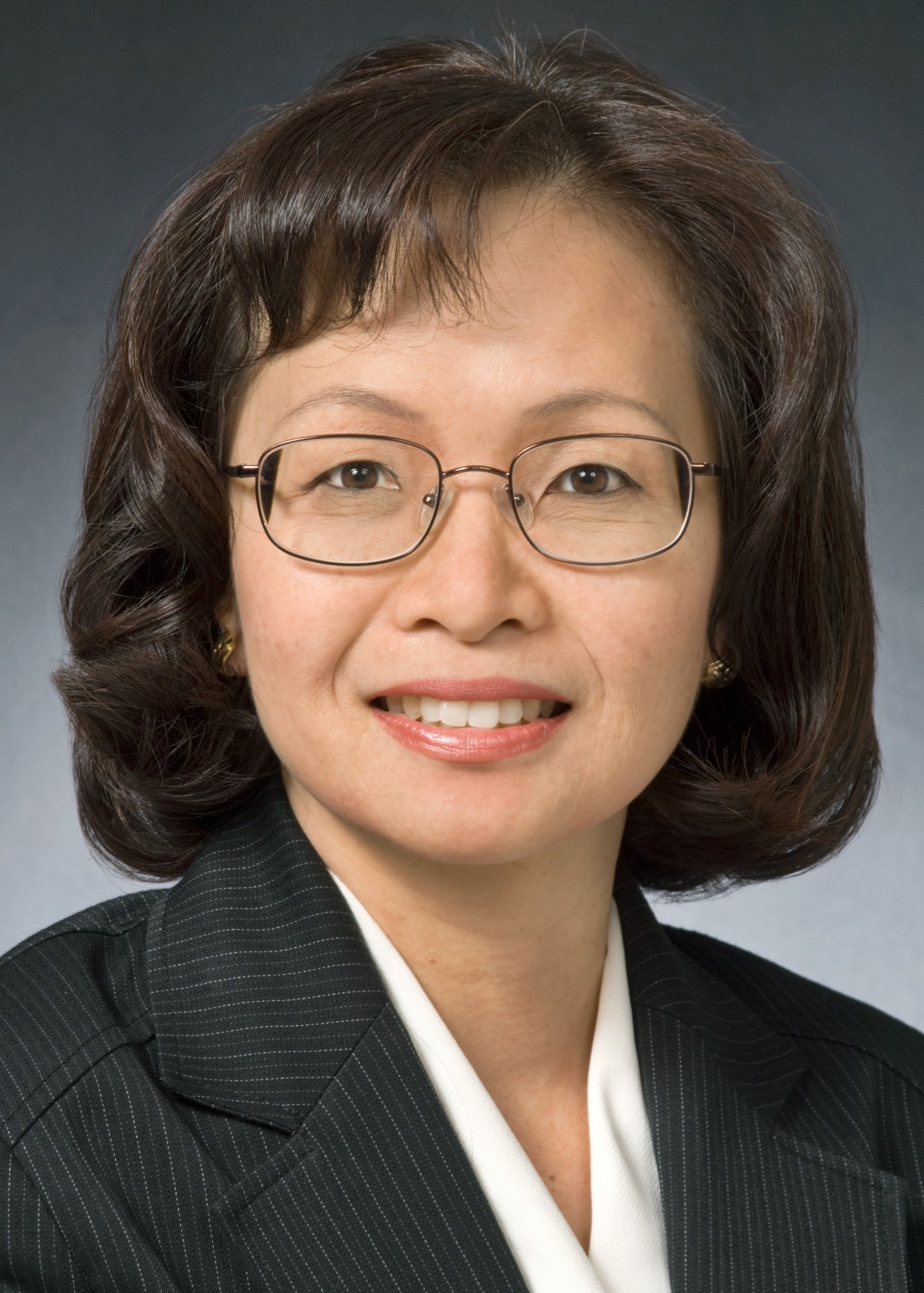 Dr. Pearl Sullivan, Dean, Faculty of Engineering