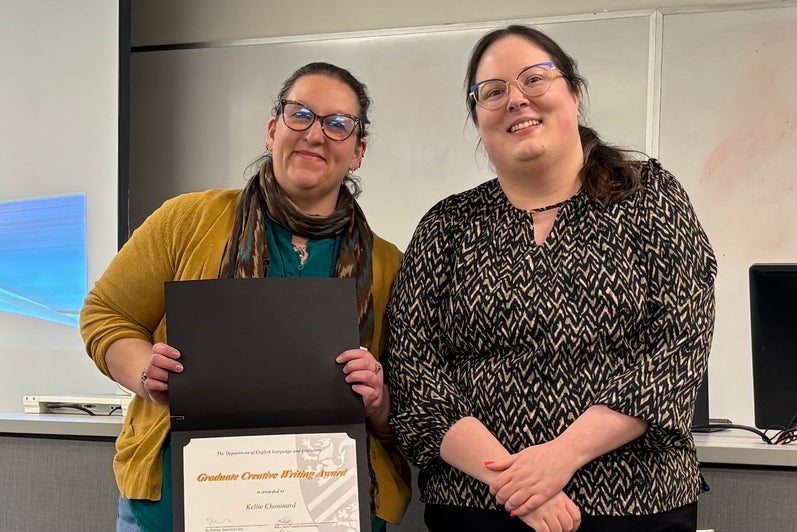 Dr. Jess Van De Kemp presents Kellie Chouinard with the Graduate Creative Writing Award.