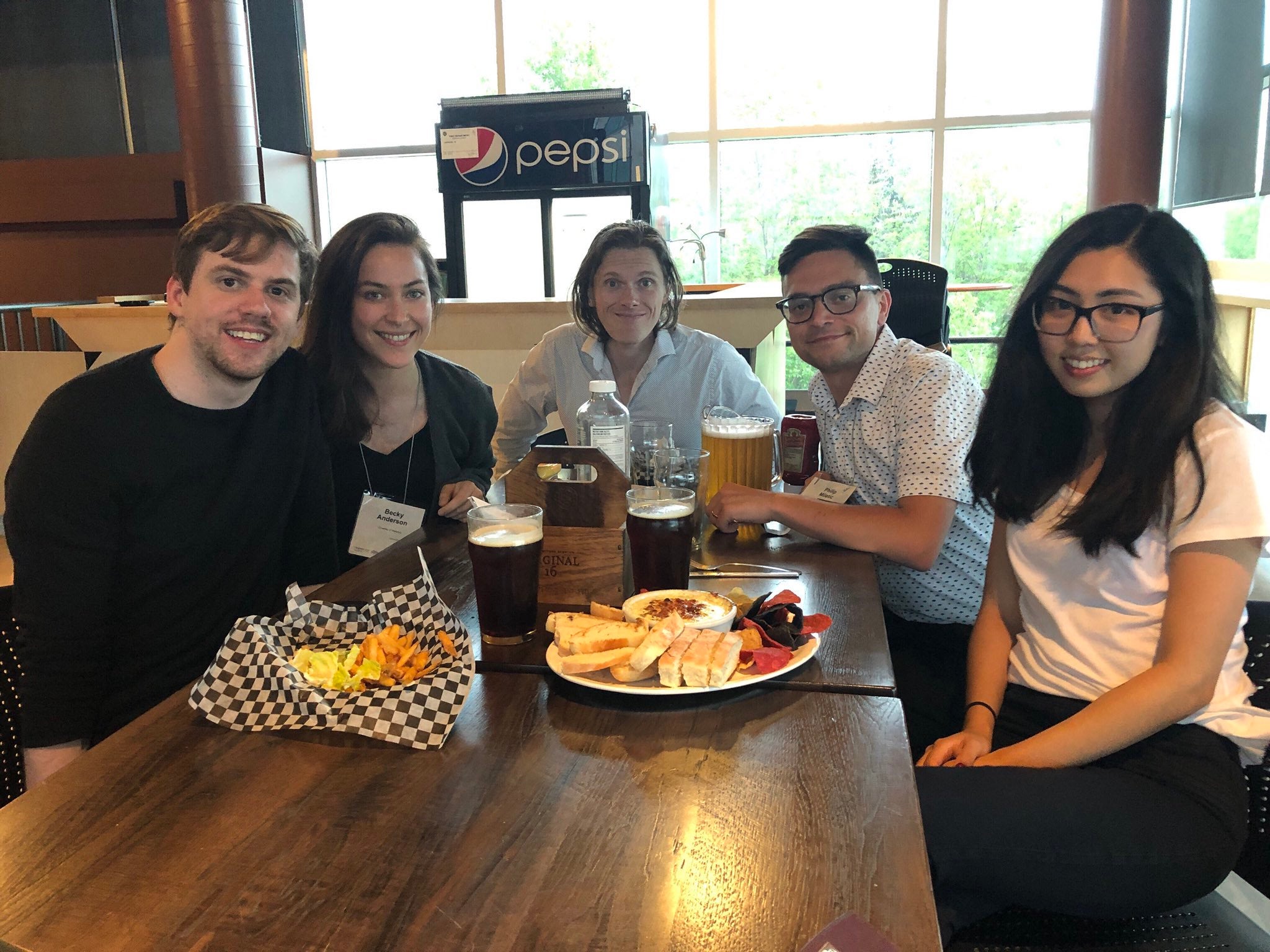 Photo of grad students eating lunch at Congress 2018.