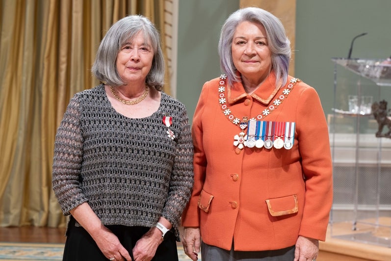 Frances Westley and Governor General Mary Simon.