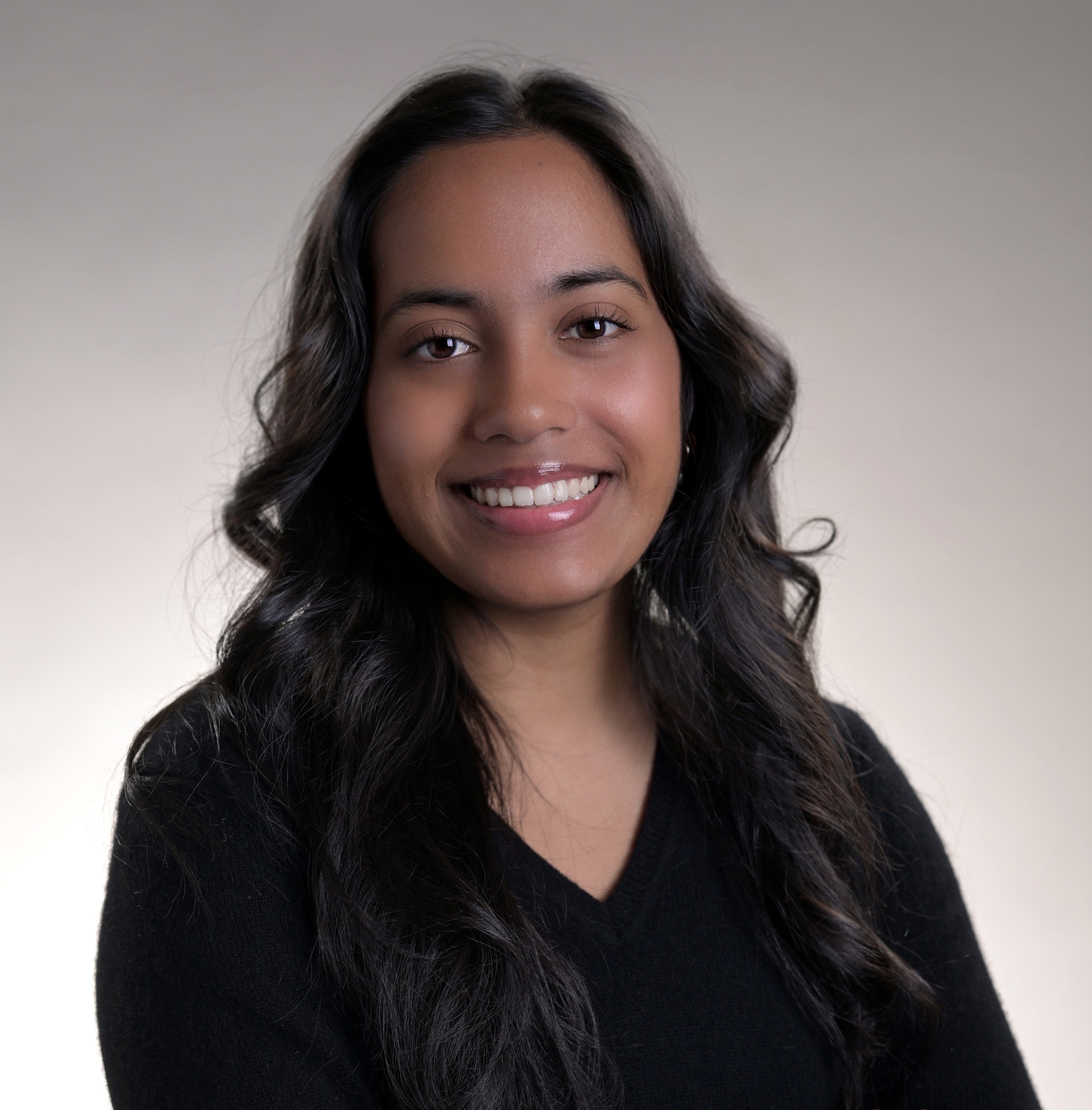 Kavya Srinivasan Headshot