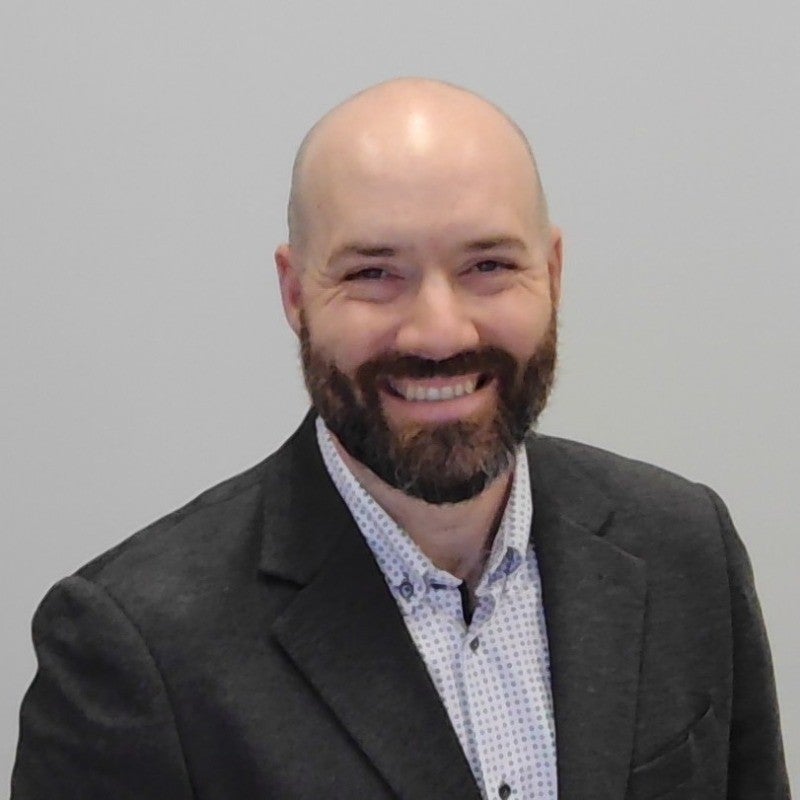 Stephen Oliver headshot