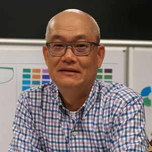 Wayne Chang headshot