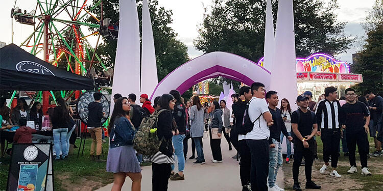 Students at the Welcome Week carnival.