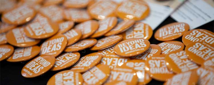 Arts buttons