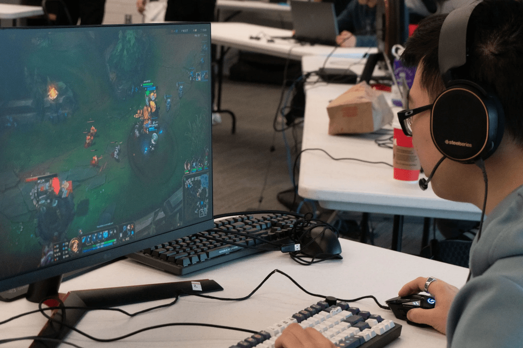 A student playing League of Legends