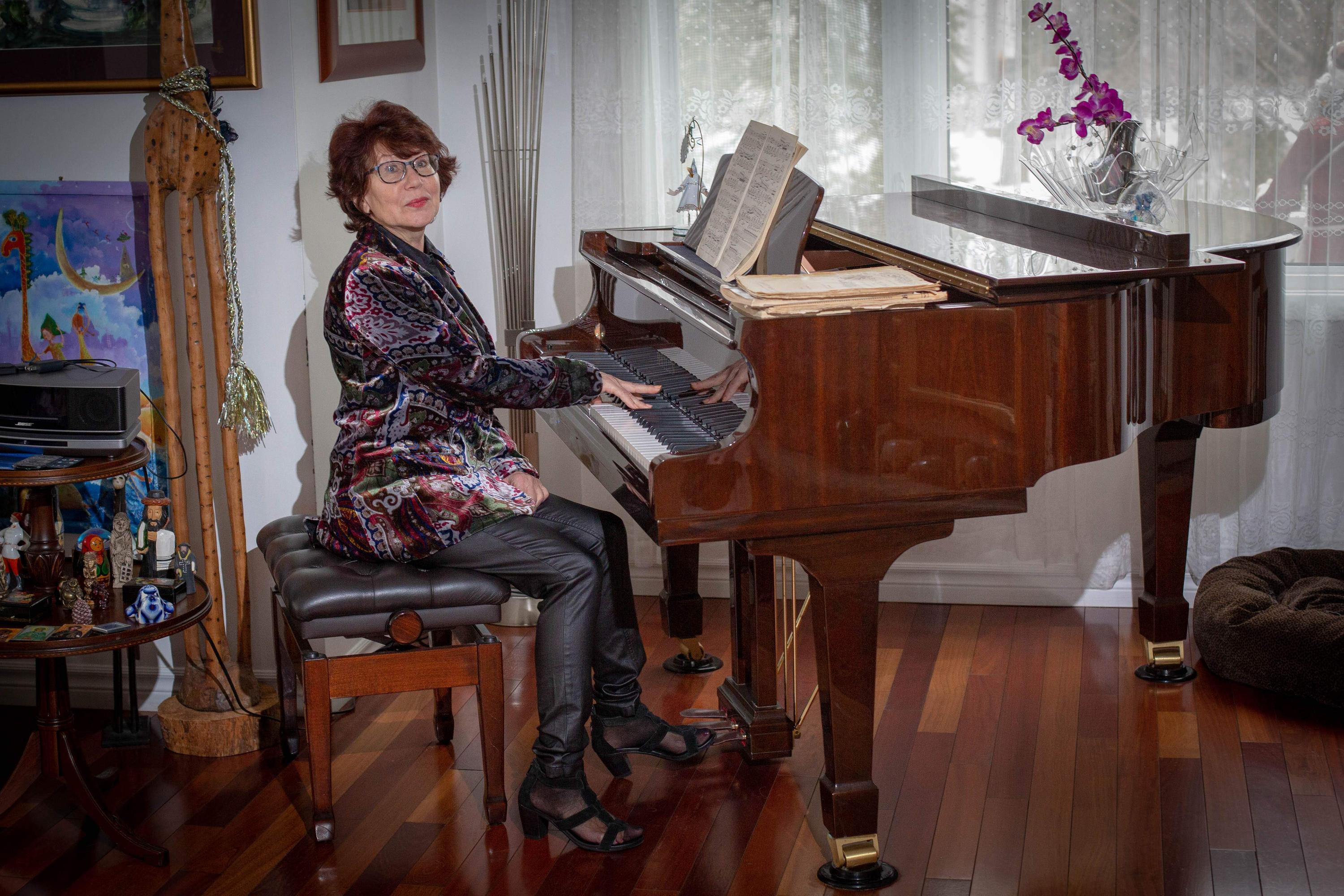 Zina Gimpelevich at piano