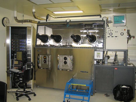 Intlvac Thermal/E-beam Evaporator