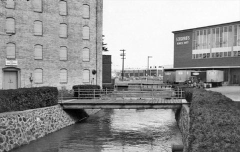 Historical photo of a bridge over Laurel Creek