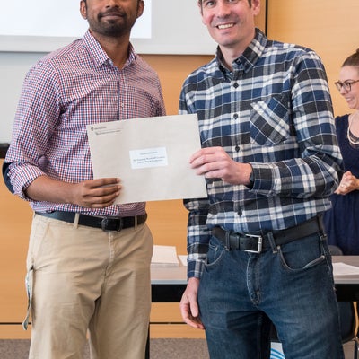Photo of Vivek Labhishetty receiving Dr. Woodruff scholarship