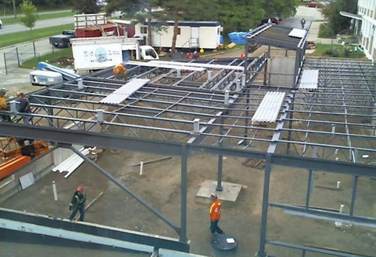 construction progress - the metal frame is in place!