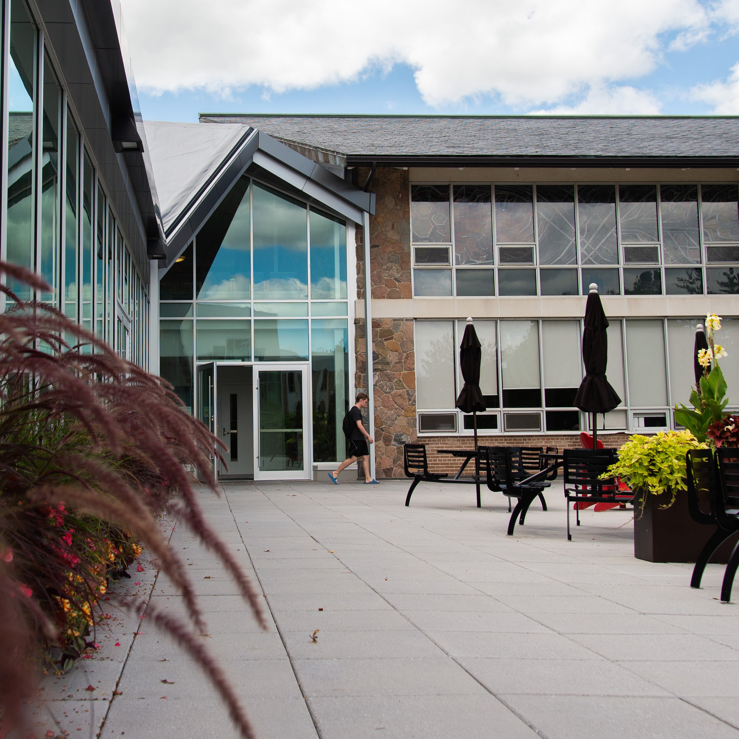 A view of the Grebel patio, facing the entrance to the building, and student services wing.