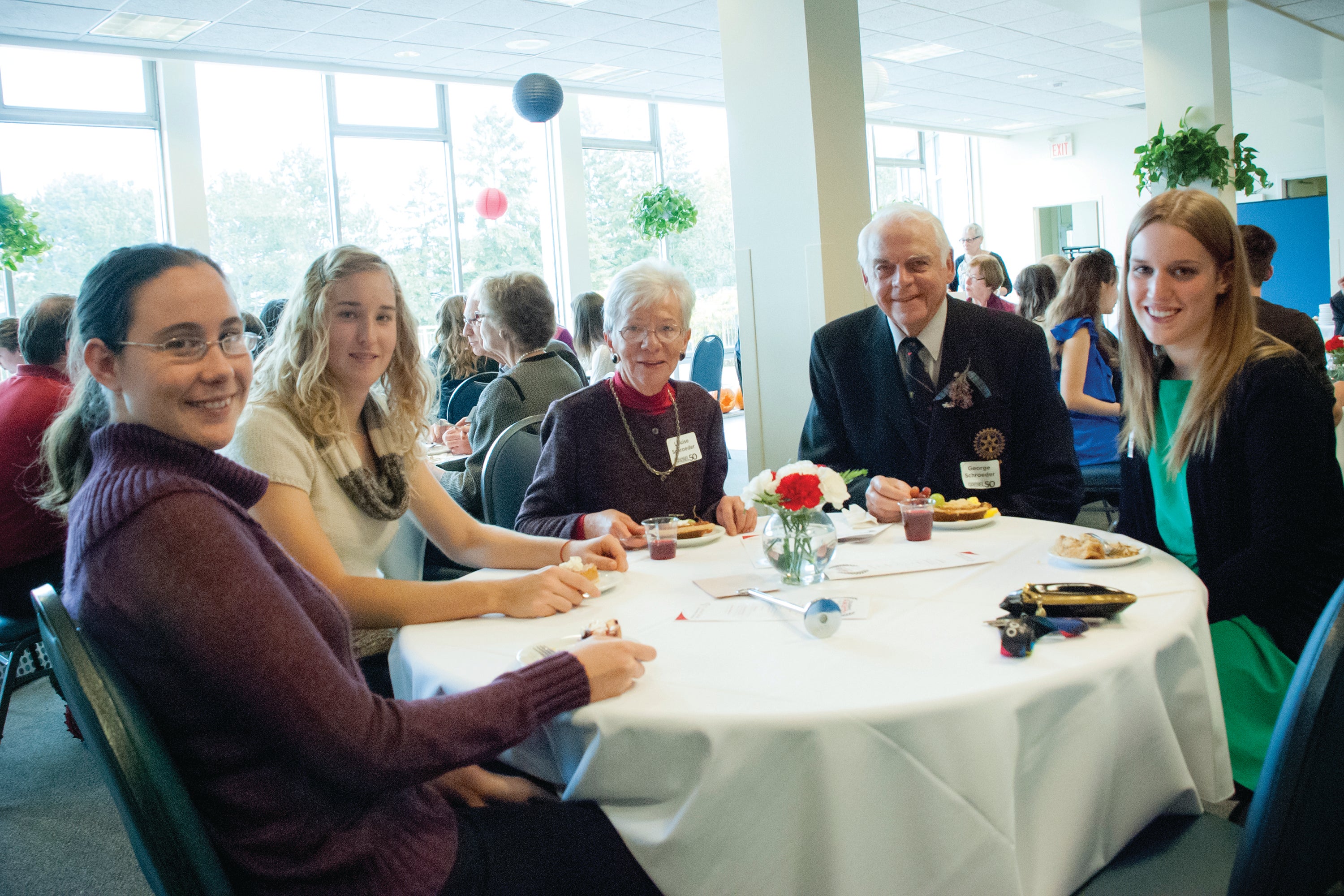 Marnel Muller, Robin Taves, Louise & George Schroeder, Selena Long
 at the Scholarships and Awards Banquet 