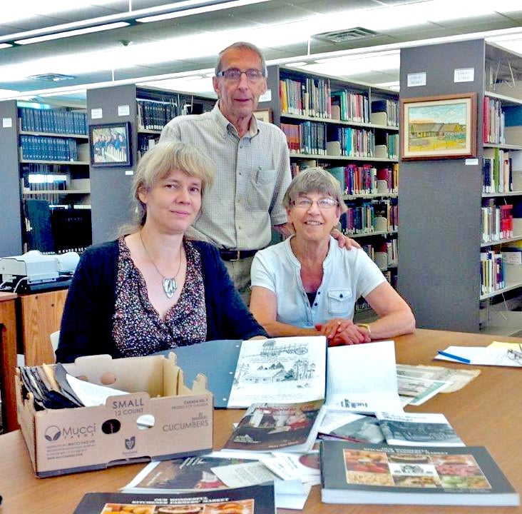 Laureen Harder- Gissing with Harvey and Arlene Kehl