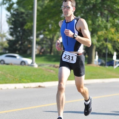 Runner number 231 running the race