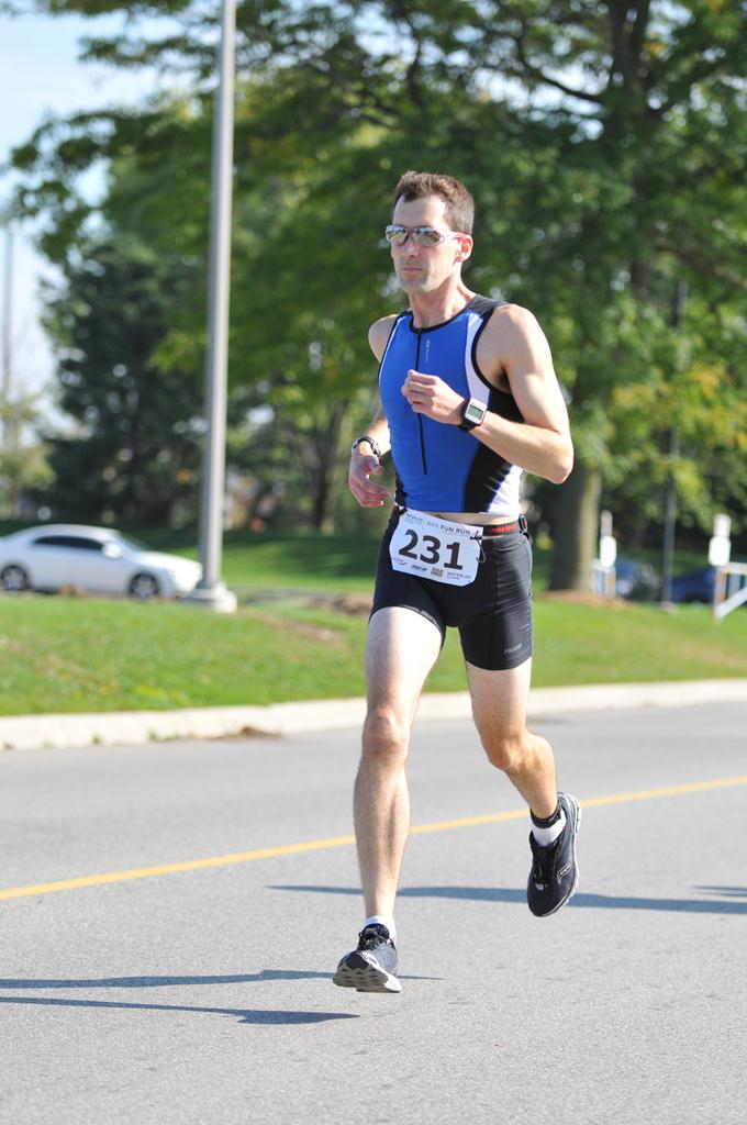 Runner number 231 running the race