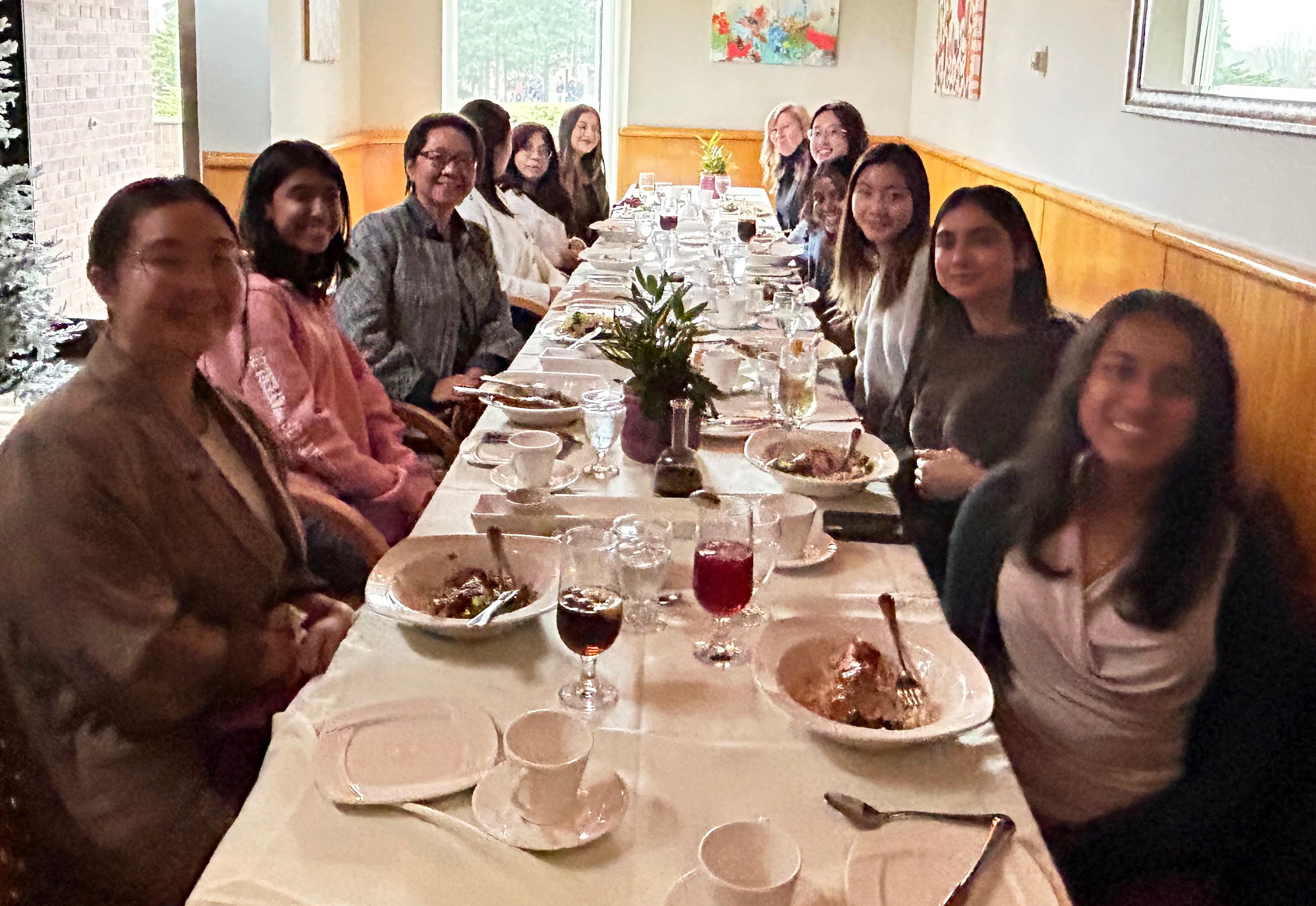 AHSUM team enjoying lunch with Lili Liu, Leeann Ferries and Vivienne Hang.
