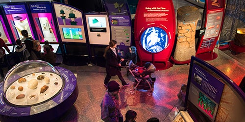 people in the ontario science centre