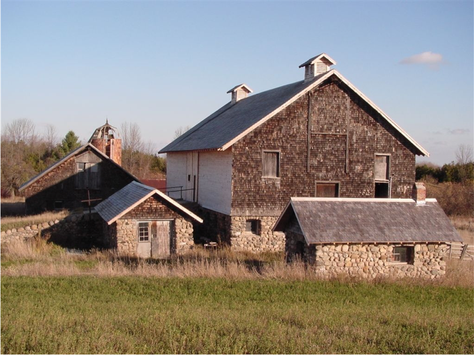 Image of a barn complex