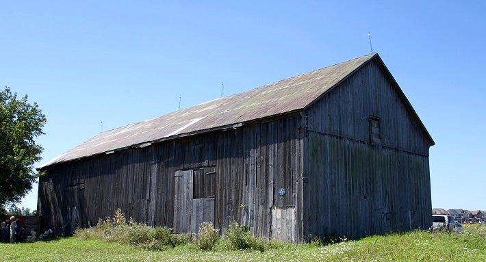 A photo of the exterior of the English Wheat Barn in Brampton, ontario