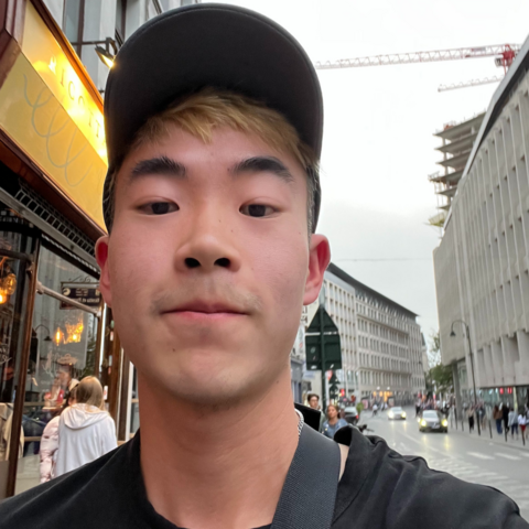 Headshot of Calvin Sui, Faculty of Mathematics graduate