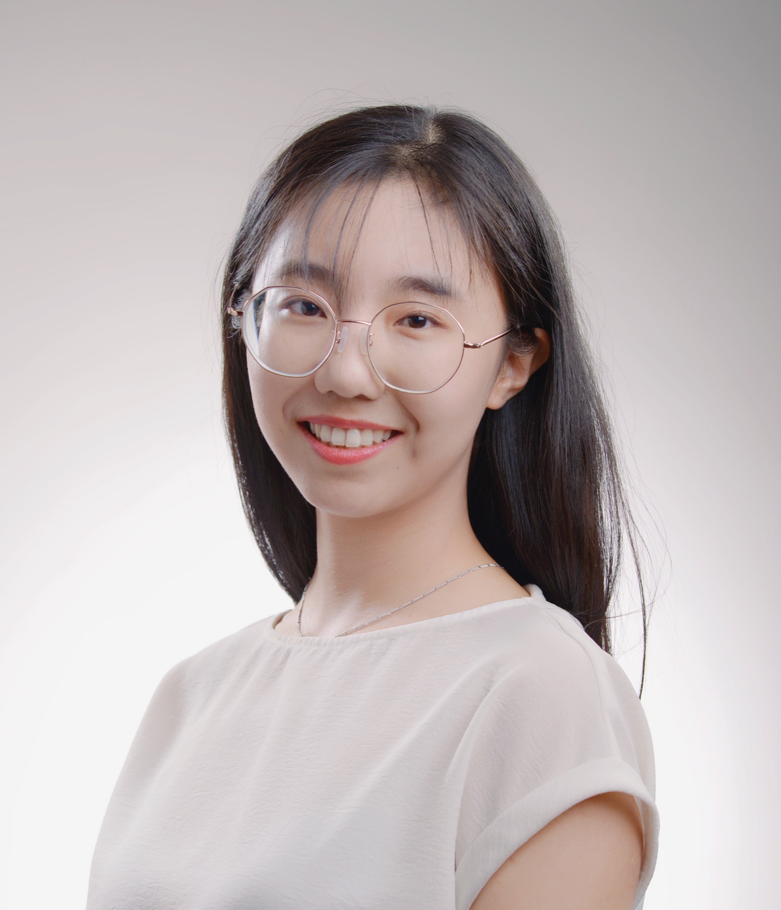 Anna Guan (she/her), Product specialist at ATS