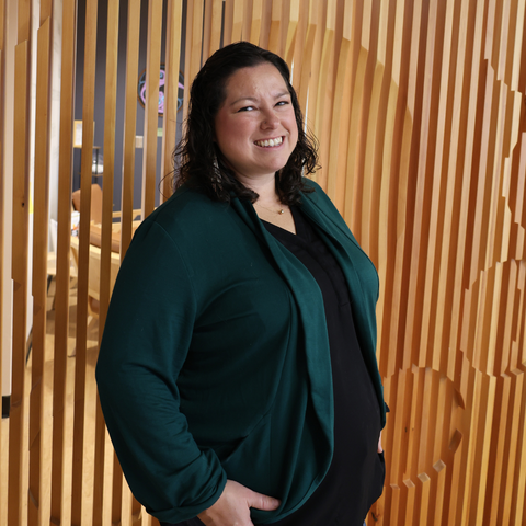 Lindsay Seale Headshot