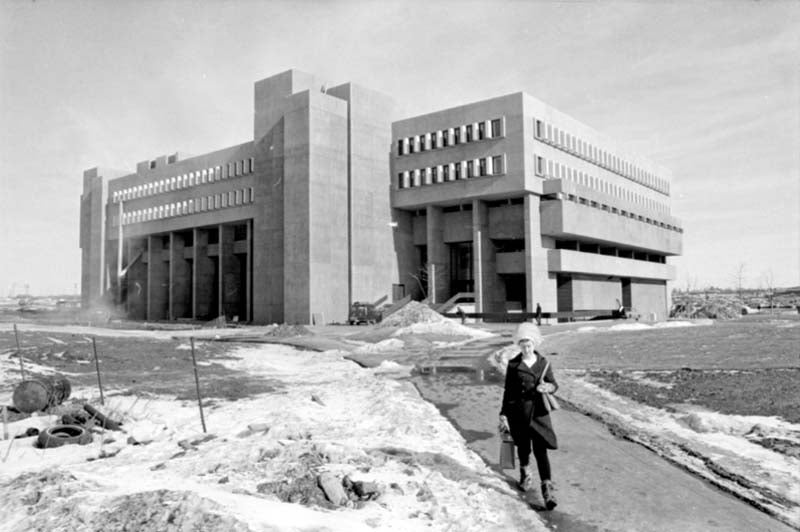 Construction of the Mathematics and Computer Building