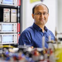  Rajibul Islam, chercheur principal au laboratoire d’informatique quantique 