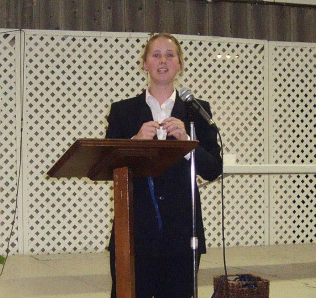  Anne Broadbent speaks to Ladies' Night Out in Listowel, Ontario 