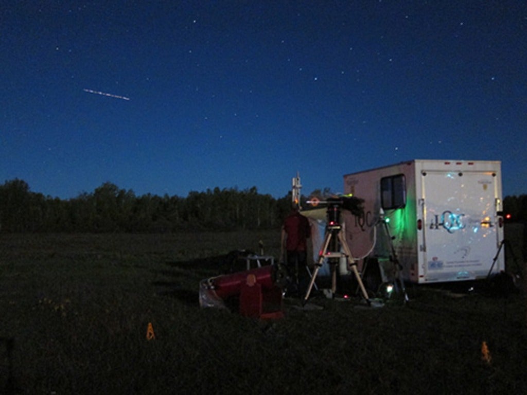 A secure uplink is created between Alice and Bob as the NRC's Twin Otter Airborne Research Aircraft flies overhead.