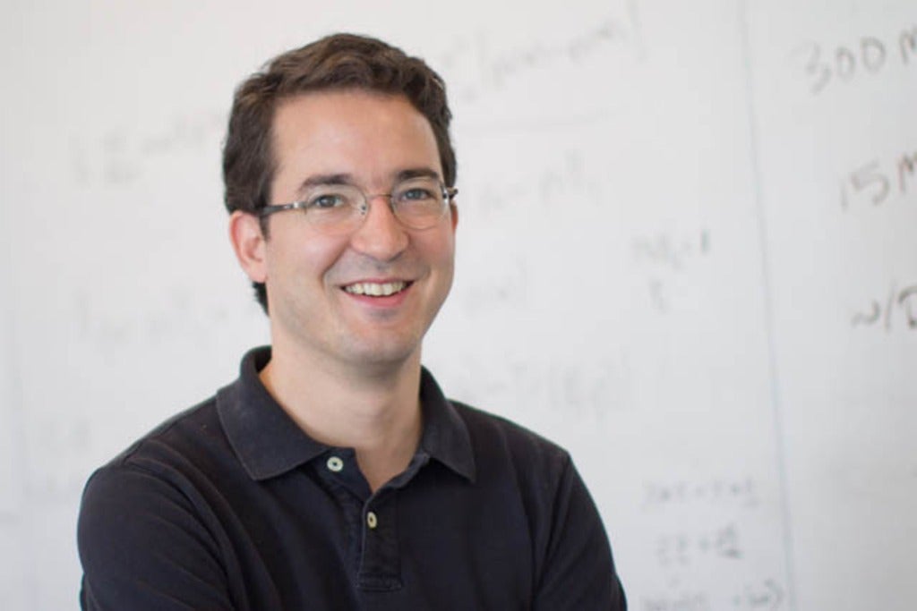 New IQC faculty member Prof. Robert Koenig