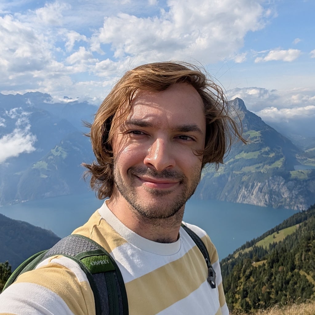 Alexander Anferov Headshot