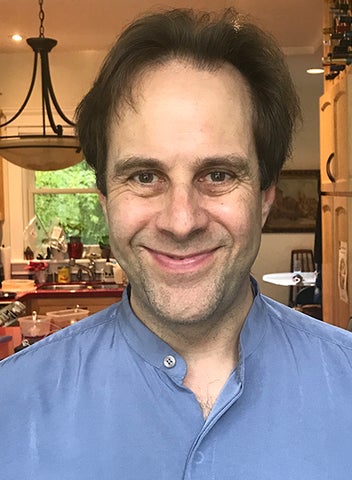 Robert McCann headshot