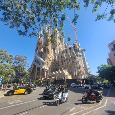busy street with this beautifully unusual cathedral