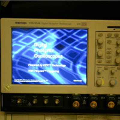 2.5 GHz oscilloscope