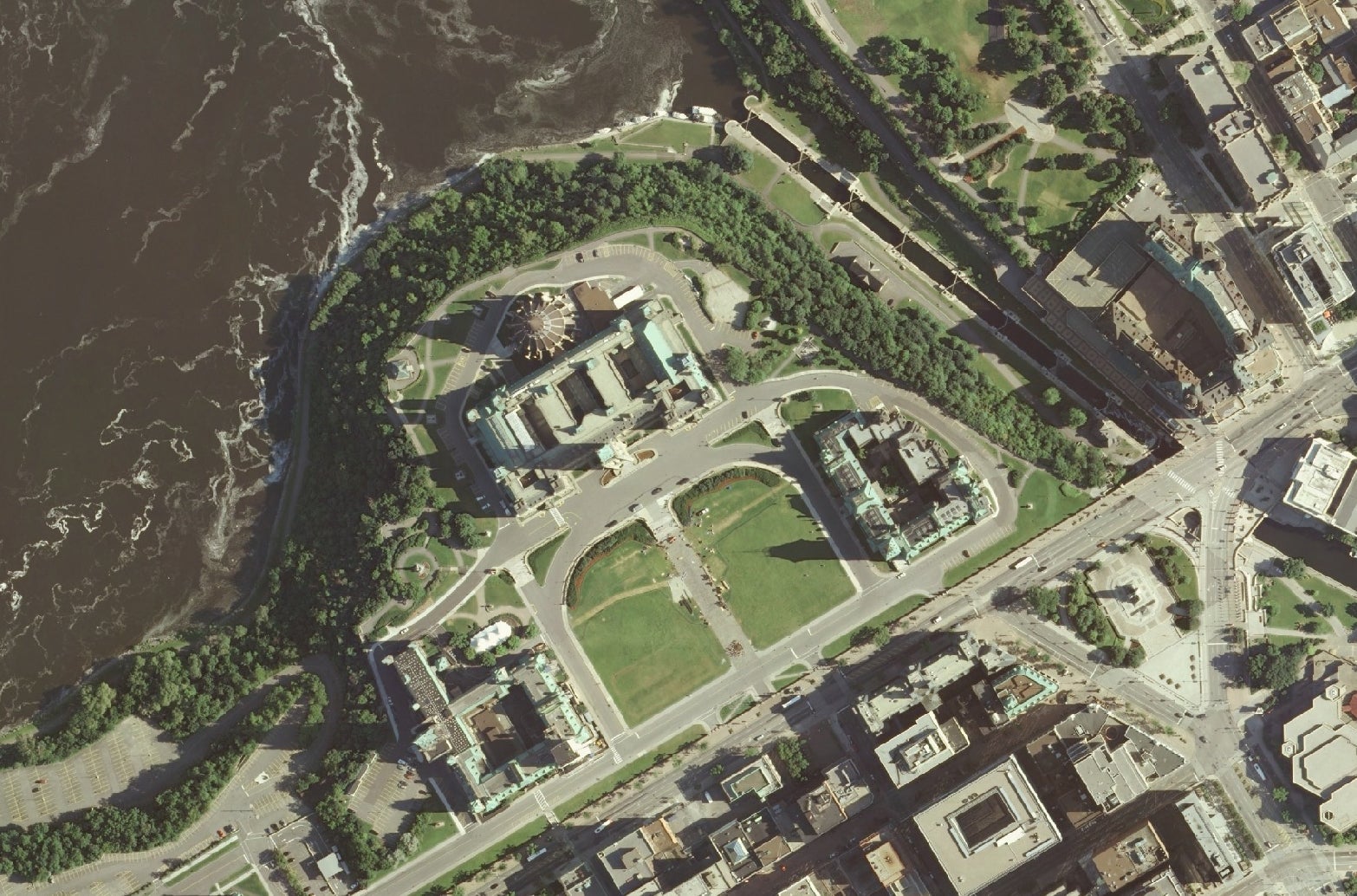 drape image showing close up of Parliament Hill