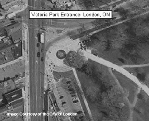 2002 imagery shows the entrance to Victoria Park, London, Ontario