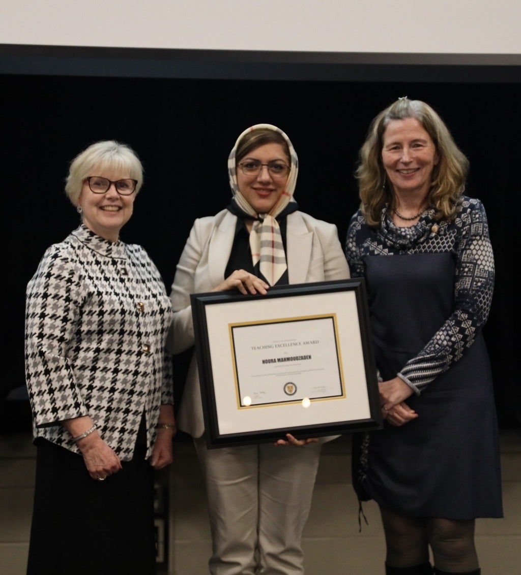 Houra Mahmoudzadeh Teaching Excellence Aaward