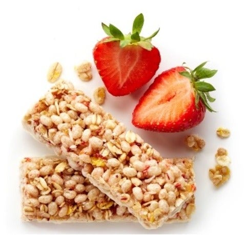 Image of granola bar and strawberries