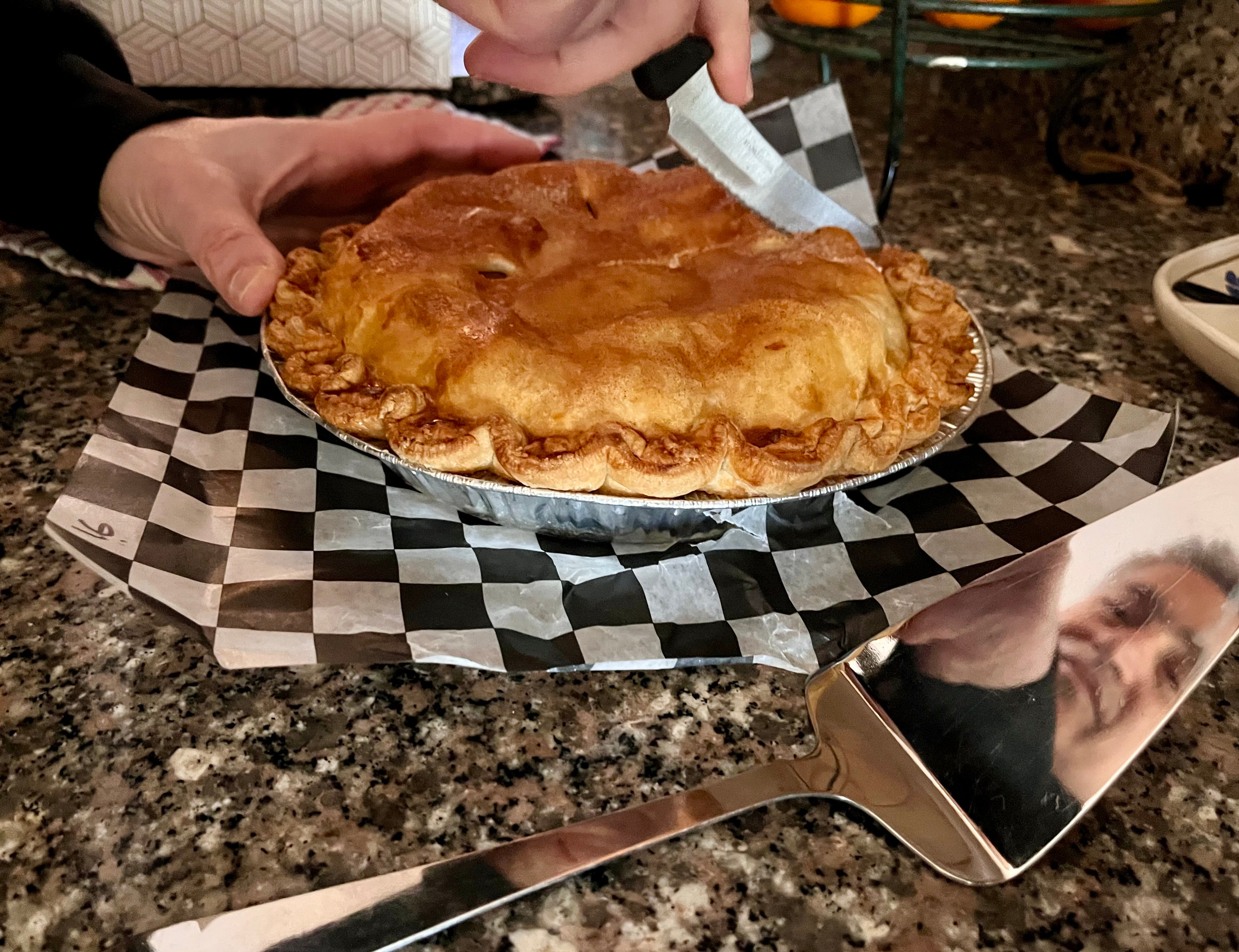 pie and a spatula